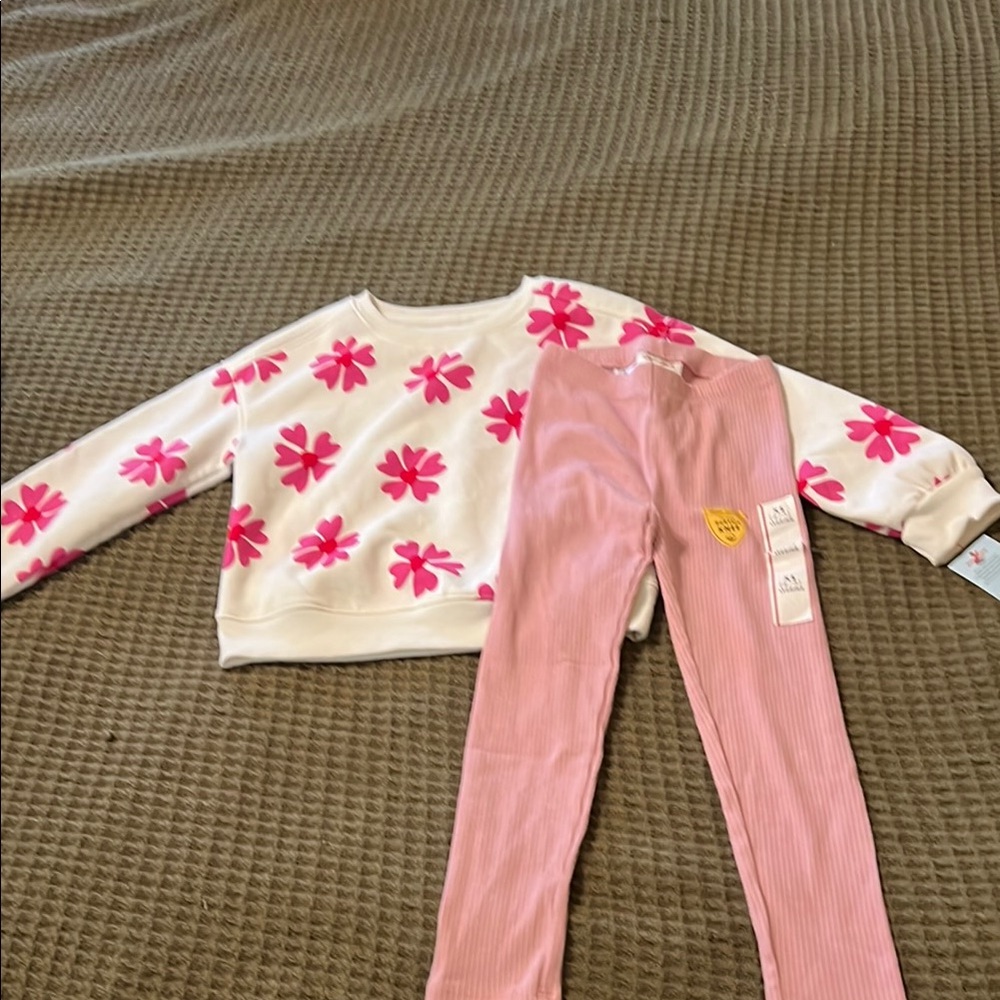 Floral Sweatshirt and Pink Leggings Set